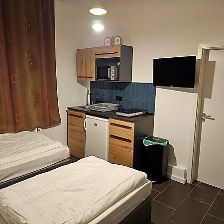 Slumber Hostal *