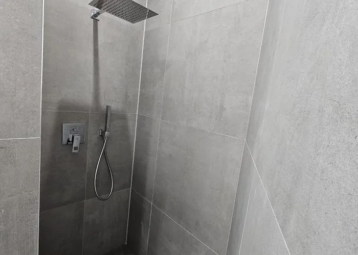 Slumber 24h Self Check In Vandrarhem