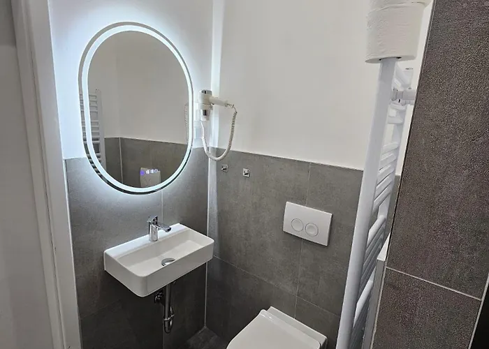 Slumber 24h Self Check In Vandrarhem